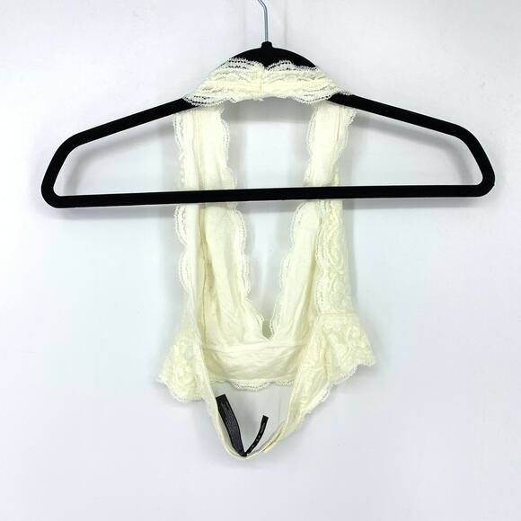 Urban Outfitters Bralette Out From Under Women's Sz S Scalloped Lace Edge Halter - Picture 4 of 4